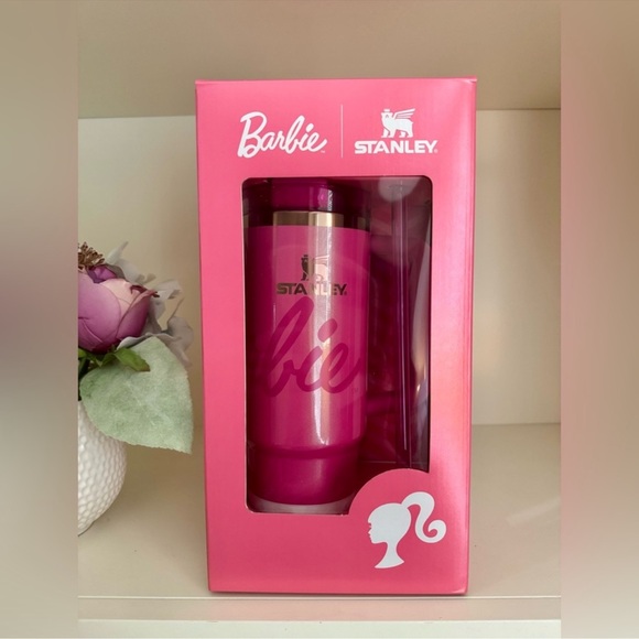 🎉LAST CHANCE🎉LAST CHANCE Limited edition Stanley
BARBIE ICON 30 OZ QUENCHER - Picture 5 of 13